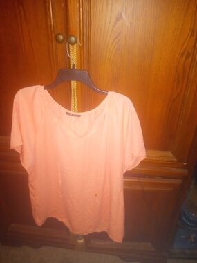 Relaxed Peach Short-Sleeve Women's Blouse with Drawstring Neck